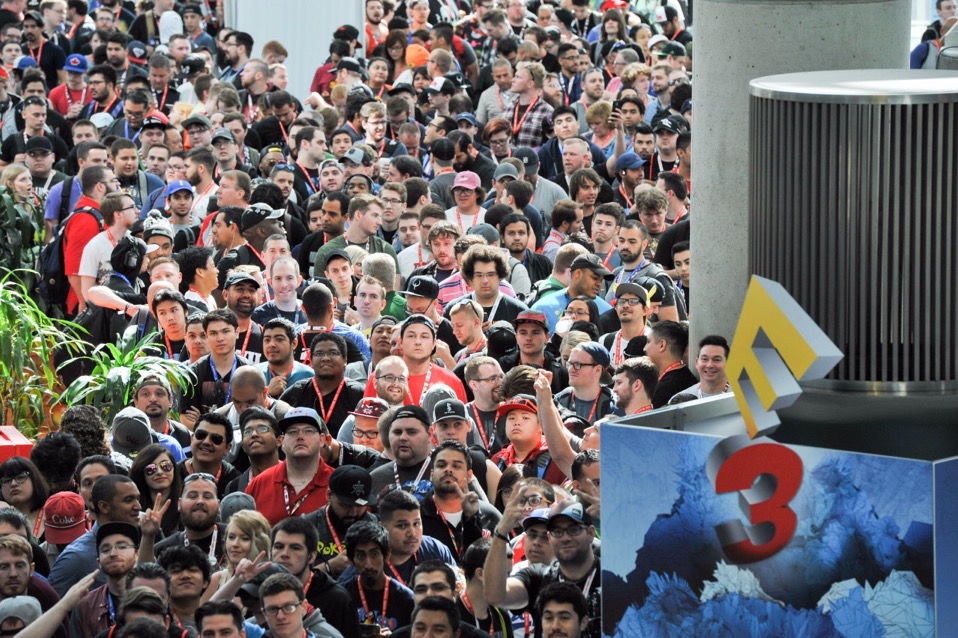 E3-Crowd